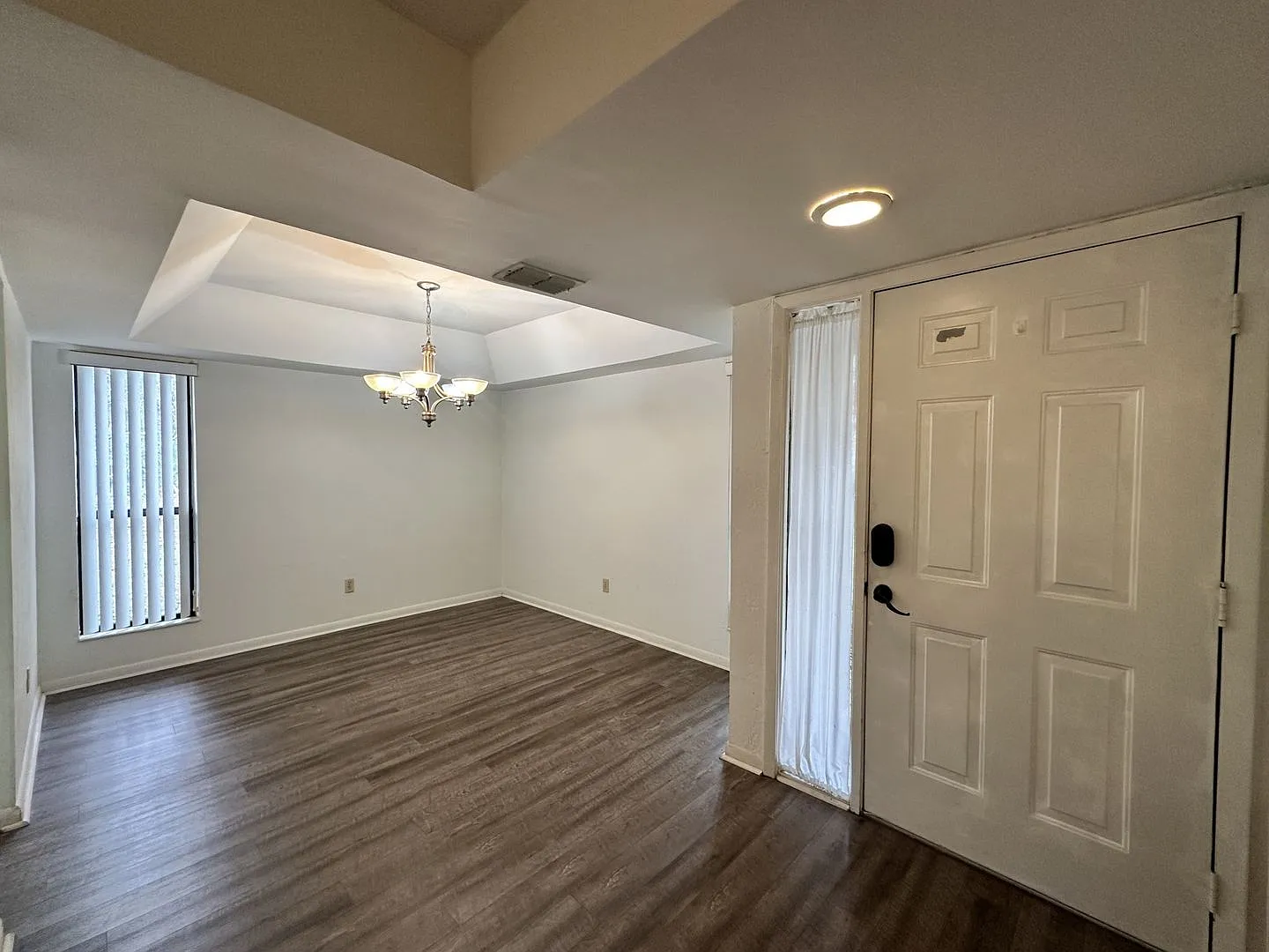Woodhaven 1st Floor end unit — Photo 4