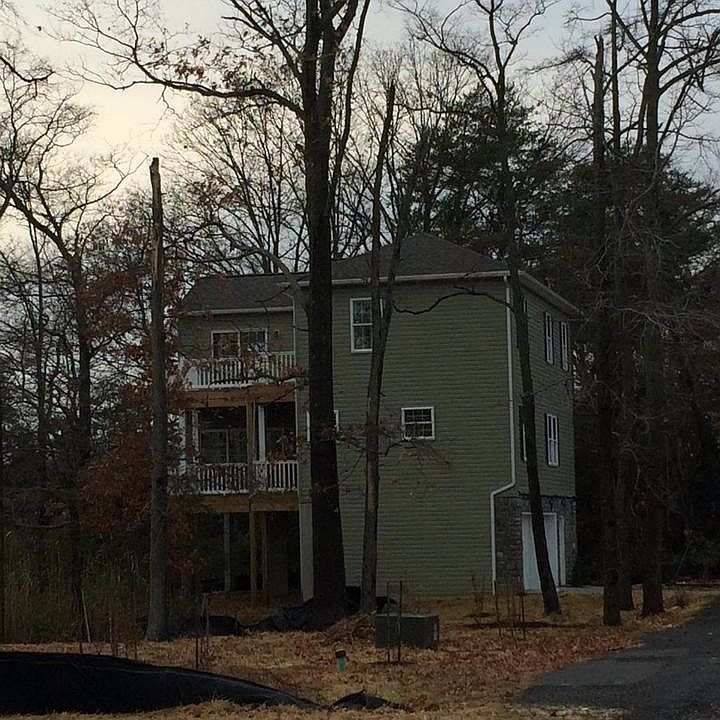 2nd image of 1714 Bayview Rd