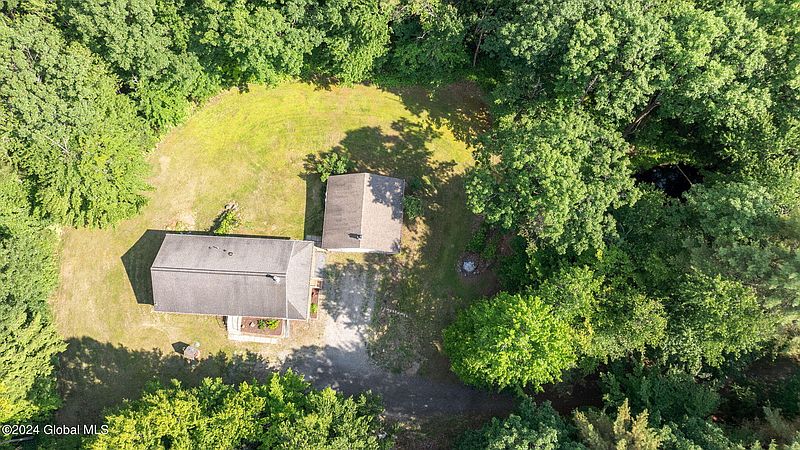 3rd image of 428 Southline Road