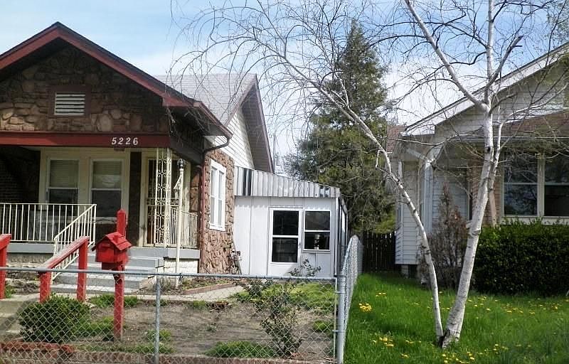 2nd image of 5226 E Walnut St