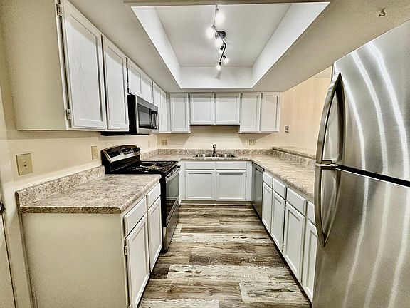 5th image of 20 S Buena Vista Ave Unit 115