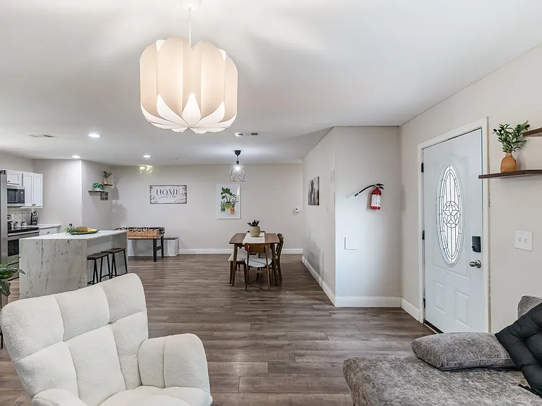 511 Circle Dr — Photo 2