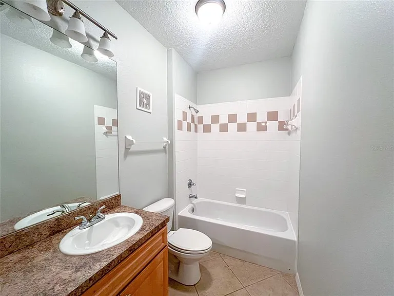 1257 SW 9th Rd #106 — Photo 10
