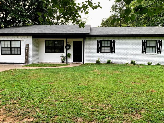2nd image of 1800 Meadowbrook Ln