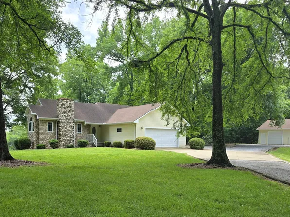 85 Boone Dr, Cadiz, KY 42211