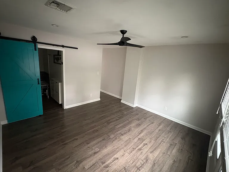 32 Johnson Ave — Photo 9