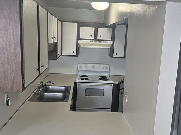 3rd image of 1009 S 3rd St APT 302