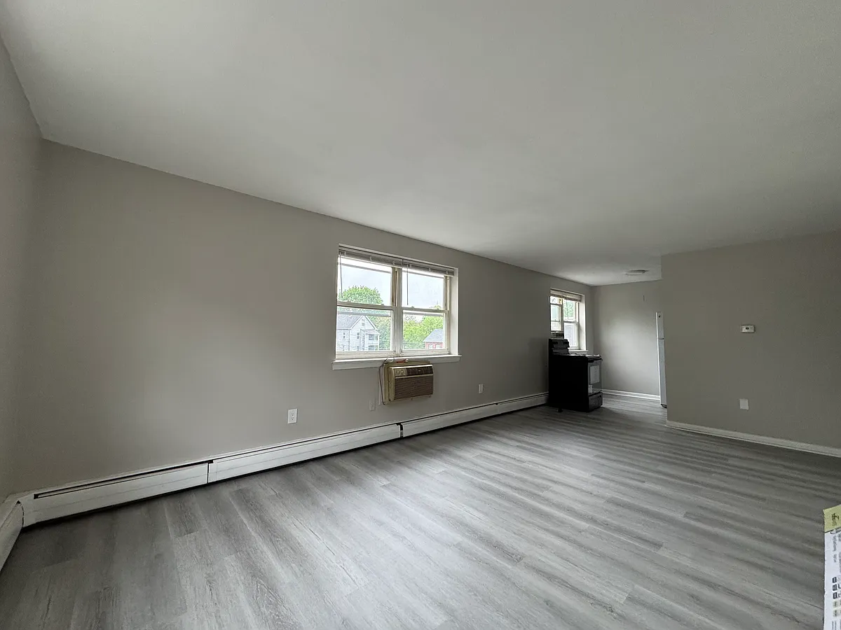 Building Photo - 256C2 S Marshall St #C2