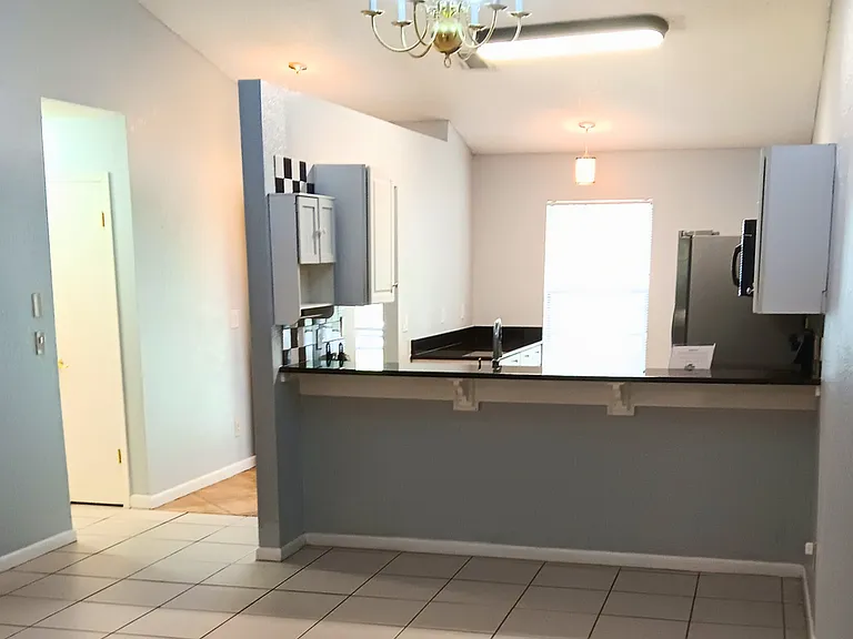 3748 Gatewood Dr — Photo 4