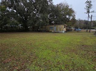 37 SW 3rd St, Webster, FL 33597