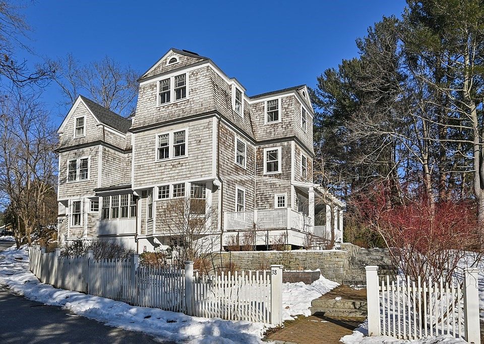 38 Sea St, Manchester, MA 01944 Zillow