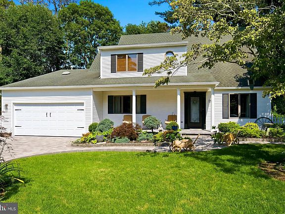 5th image of 13 Shoveler Ln