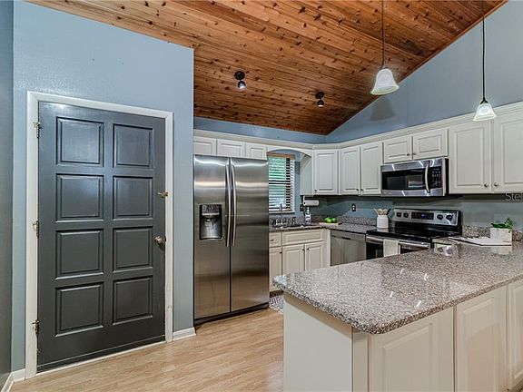 3rd image of 37 Aspen Dr #37