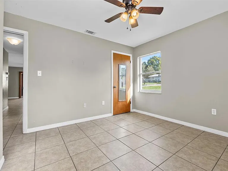 122 Gordon Dr — Photo 8