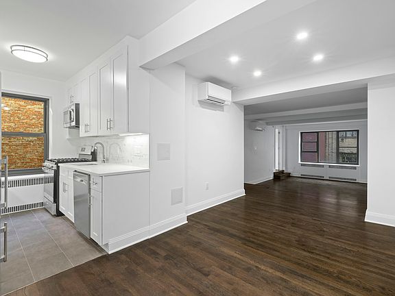 3rd image of 160 E 89th St APT 3D