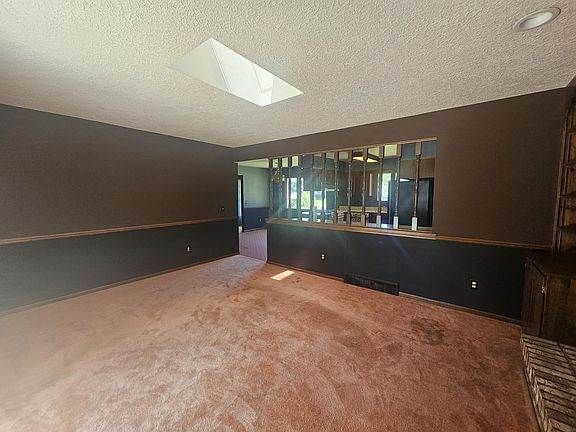 5th image of 6392 Enola Ave