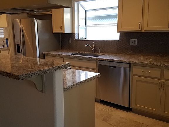 2nd image of 514 Mormon St #A