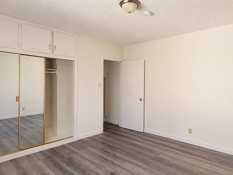 2743 Waverly Dr #4 — Photo 12