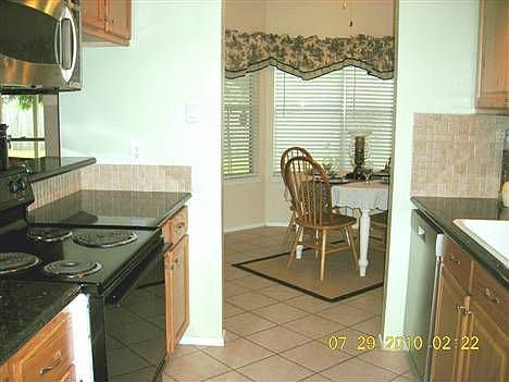 5th image of 3718 Garrett Blvd