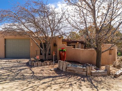 321 Calle Loma Norte, Santa Fe, NM, 87501