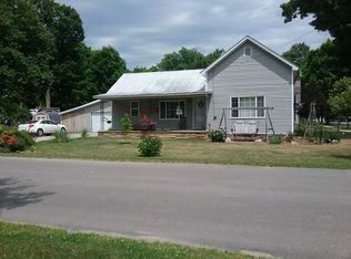 231 Evergreen St, Sheridan, MI 48884