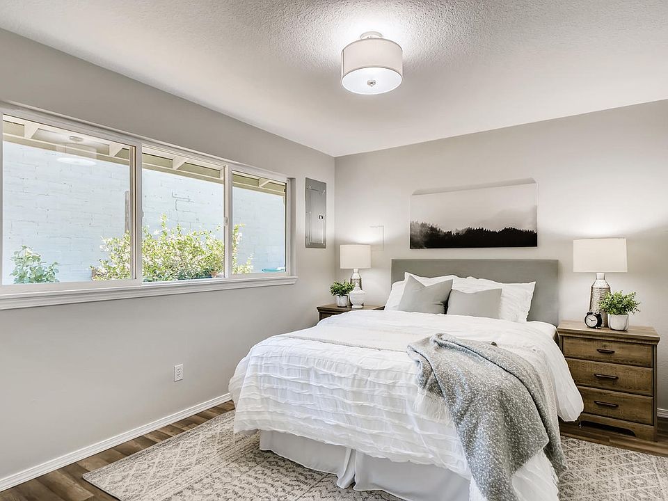 1st image of 7326 N Greeley Ave #7326