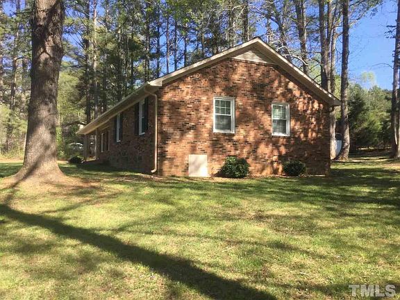 3rd image of 1603 Oak Forest Dr