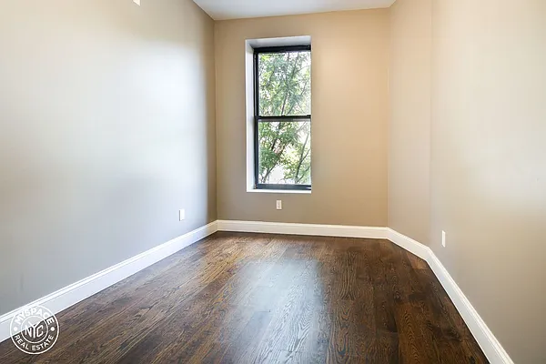 Rented by MySpaceNYC | media 4