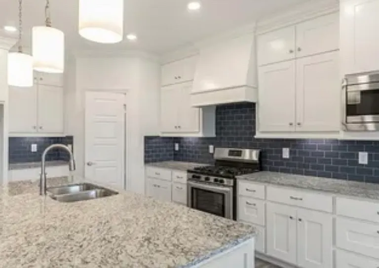 550 Piper Ln — Photo 2