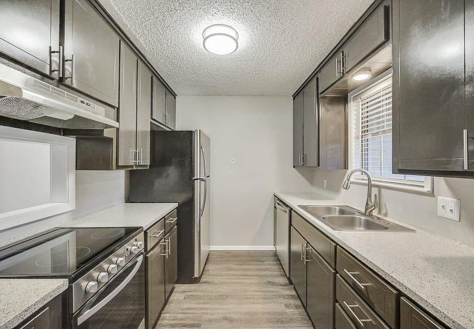 1st image of 833 Majestic Dr #833