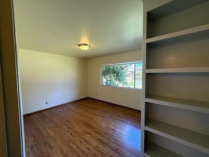 75 Stuart Ct — Photo 12