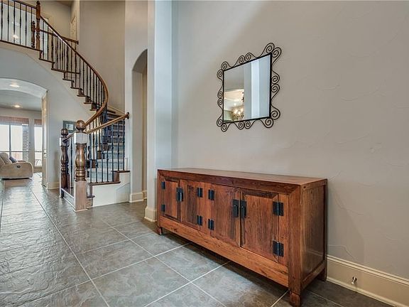4th image of 4400 Clifton Ln