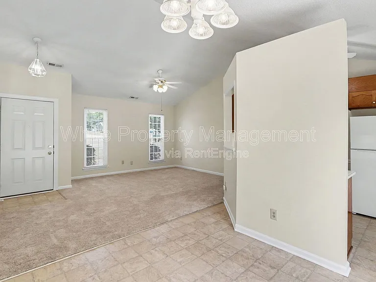 4609 Falcon Chase Dr SW — Photo 6