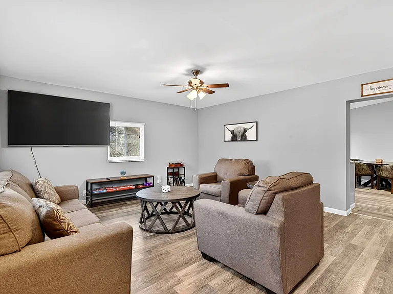 7778 Folk Ave — Photo 8