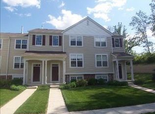 321 Terra Springs Cir, Volo, IL 60020