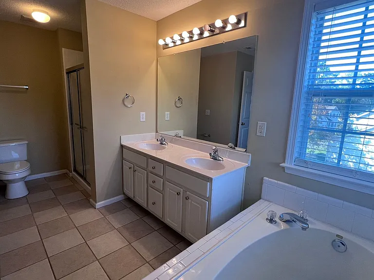 201 Tecumseh Ct — Photo 29