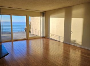 106 Grove Ln APT 5, Capitola, CA 95010