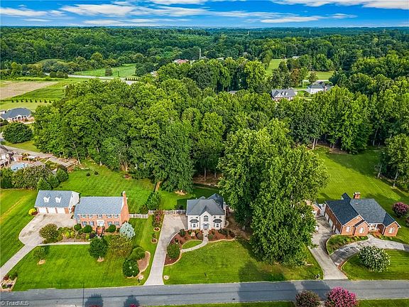 2nd image of 185 Spring Lake Ct