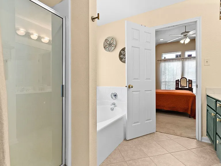 804 Woodhollow Dr — Photo 11