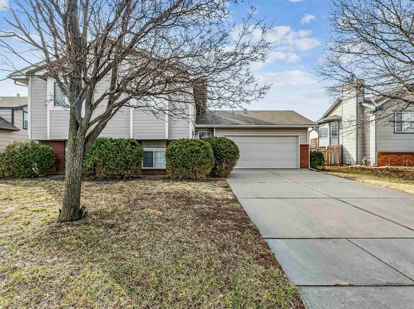 7401 E Brookview Cir, Wichita, KS 67226