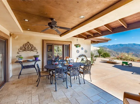 305 Rainbow Crest Rd, Fallbrook, CA 92028
