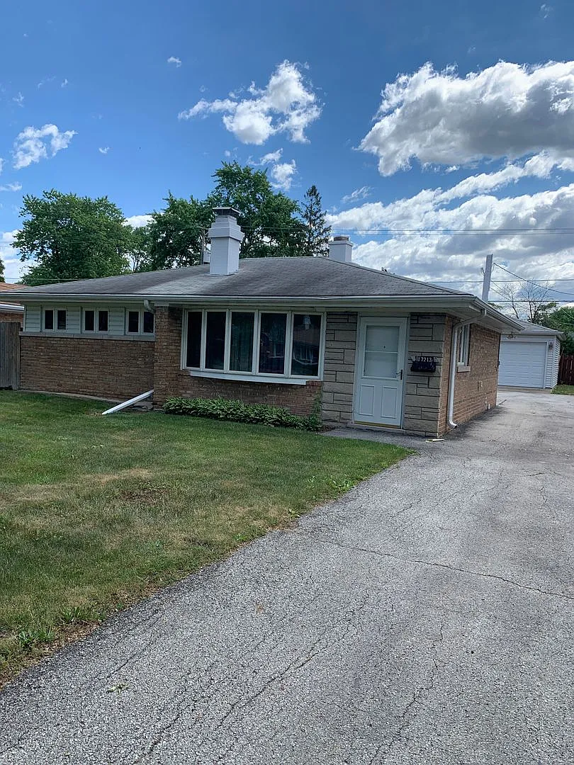 17213 Greenbay Ave photo 1