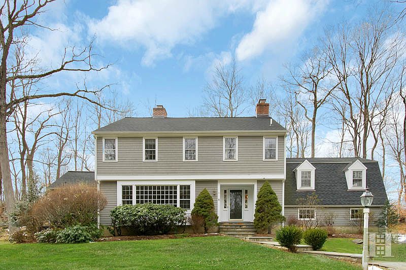 2nd image of 48 Pheasant Run Rd