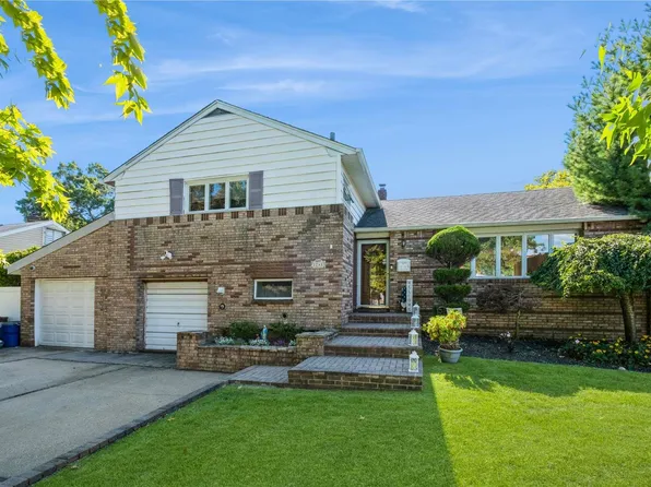 1748 Andrea Road, East Meadow, NY 11554