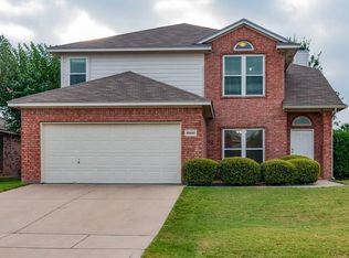 10500 Ashmore Dr, Fort Worth, TX 76131