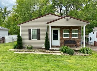 806 James St, Flatwoods, KY 41139