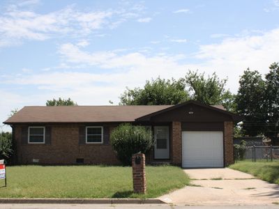 145 NE Dunlop St, Lawton, OK, 73507