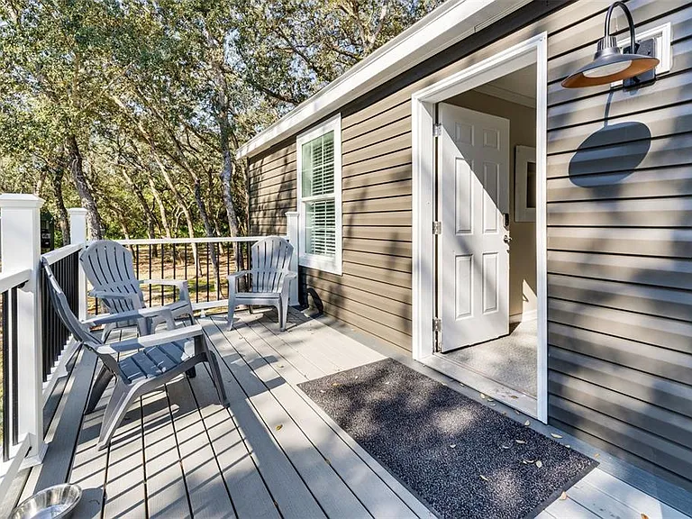 8125 Shelley Trl — Photo 2