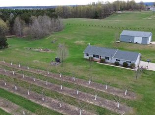 8392 Monarch Ln, Williamsburg, MI 49690