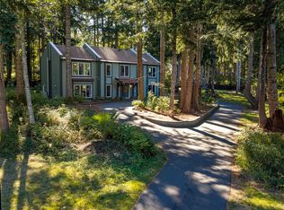2219 Sea Lion Way, Comox Valley, BC V9J 1Y2